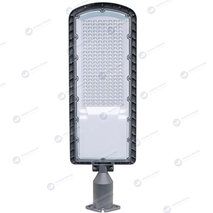 Lampe de rue filaire - Série FLEX ECO - 200 Watts - 24 000 Lumens - 120 Lumens/Watt - Angle 120 x 60° - IP66 - IK08 - 715 x 230 x 80mm - Tube d'insertion 60mm - 6000k