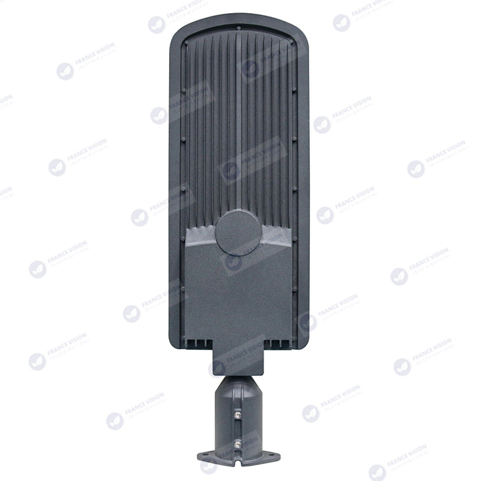 Lampe de rue filaire - Série FLEX ECO - 200 Watts - 24 000 Lumens - 120 Lumens/Watt - Angle 120 x 60° - IP66 - IK08 - 715 x 230 x 80mm - Tube d'insertion 60mm - 6000k