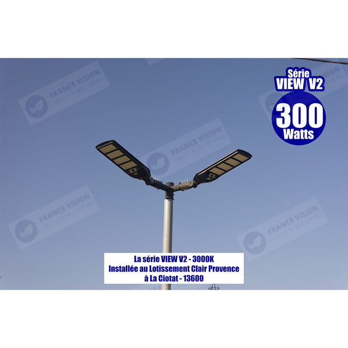 Solaire - Luminaire LED pour Candélabre / Lampe de rue et parking - Série VIEW V2 - 120 Watts - 1200 Lumens - Angle 140*70° - IP65 - Lampe 41 x 23 x 5 cm - Panneau MONOCRISTALLIN - 30 x 21 cm - Détecteur de mouvement - 6000k - Tube d'insertion 45mm