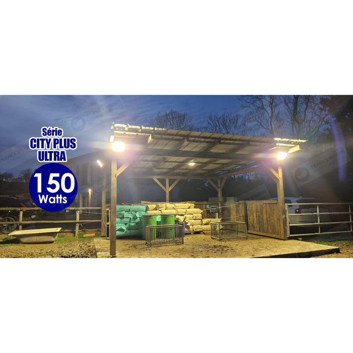 Lot de 4 Projecteurs LED filaires CCT - Série CITY PLUS ULTRA V2 - Puissance ajustable 200 / 300 / 400 Watts - Jusqu'à 68 000 Lumens - 170 Lumens/Watt - Angle 150*80° - IP66 - IK08 - 46 x 41 x 6 cm - Support ajustable 270° - Câble 50cm - Garantie 5 ans