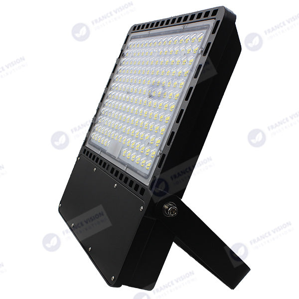 Lot de 4 Projecteurs LED filaires CCT - Série CITY PLUS ULTRA V2 - Puissance ajustable 200 / 300 / 400 Watts - Jusqu'à 68 000 Lumens - 170 Lumens/Watt - Angle 150*80° - IP66 - IK08 - 46 x 41 x 6 cm - Support ajustable 270° - Câble 50cm - Garantie 5 ans