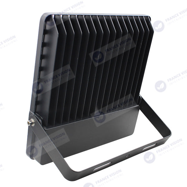 Lot de 4 Projecteurs LED filaires CCT - Série CITY PLUS ULTRA V2 - Puissance ajustable 200 / 300 / 400 Watts - Jusqu'à 68 000 Lumens - 170 Lumens/Watt - Angle 150*80° - IP66 - IK08 - 46 x 41 x 6 cm - Support ajustable 270° - Câble 50cm - Garantie 5 ans