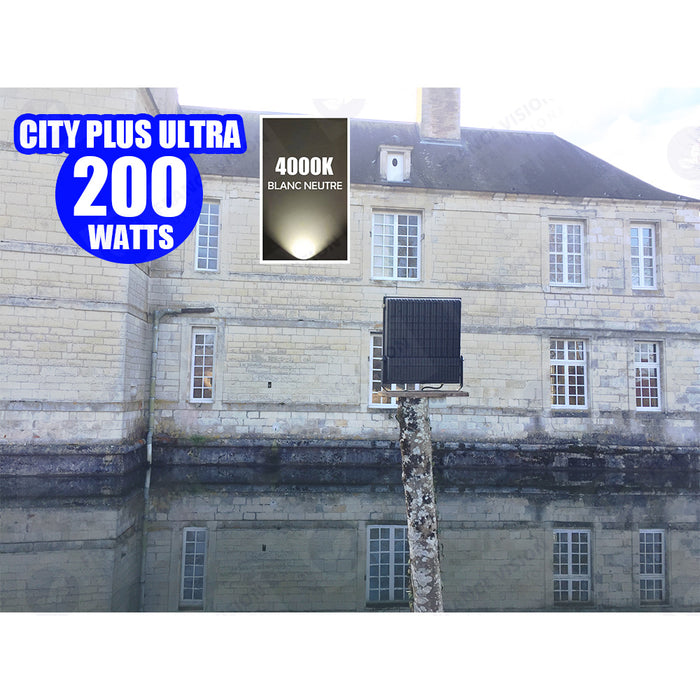 Projecteur LED filaire CCT - Série CITY PLUS ULTRA V2 - Puissance ajustable 300 / 450 / 600 Watts - Jusqu'à 102 000 Lumens - 170 Lumens/Watt - Angle 150*80° - IP66 - IK08 - 52 x 45 x 7 cm - Support ajustable 270° - Câble 50cm - Garantie 5 ans