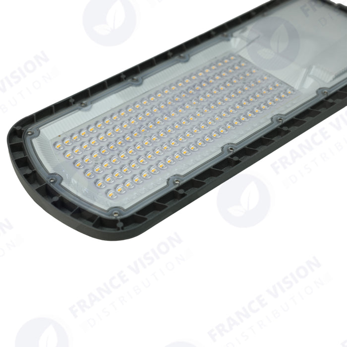 Lampe de rue filaire - Série FLEX ECO - 100 Watts - 12 000 Lumens - 120 Lumens/Watt - Angle 120 x 60° - IP66 - IK08 - 573 x 190 x 70mm - Tube d'insertion 50mm - 6000k