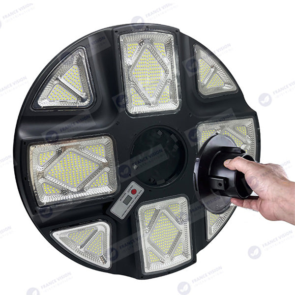 Lampe solaire pour extérieur - Série OVNI CRYSTAL V2 -  300 Watts - 1900 Lumens - Angle 360° - IP65 - Lampe 55 x 55 cm - Panneau polycristallin 42 x 35 cm - Tube d'insertion 60/76 mm - Détecteur de mouvement - Capteur crépusculaire - Télécommande - 6000k