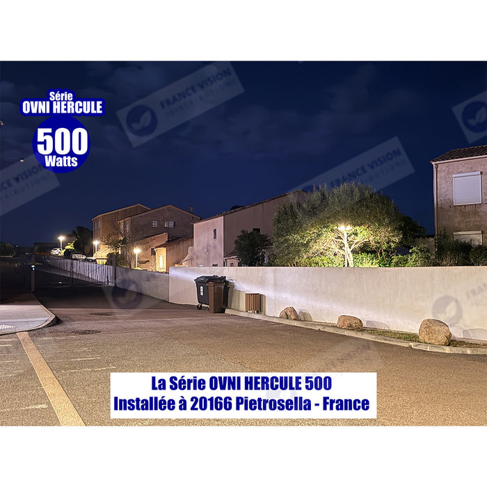 Lot de 4x Lampes solaires pour extérieur - Série OVNI - Version HERCULE 800 - 2700 Lumens - Angle 360° - Lampe 745 x 135 mm - Panneau 625 x 345 mm - Diamètre tube d'insertion  60 - 76 mm - Détecteur PIR – Capteur crépusculaire - Télécommande - 6000k