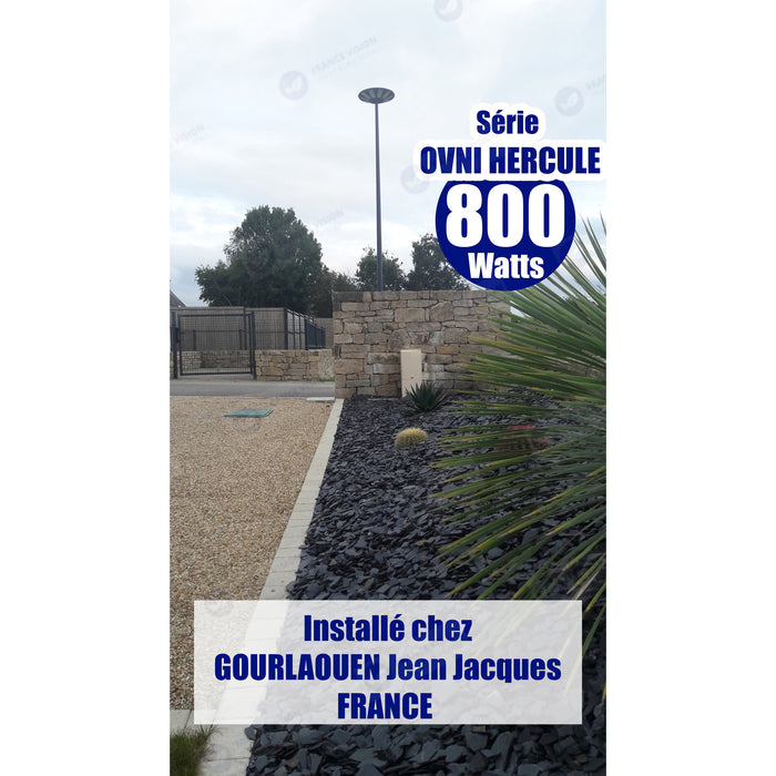 Lampe solaire pour extérieur - Série OVNI - Version HERCULE 800 - 2700 Lumens - Angle 360° - IP65 - Lampe 745 x 135 mm - Panneau 625 x 345 mm - Diamètre tube d'insertion  60 - 76 mm - Détecteur PIR – Capteur crépusculaire - Télécommande - 6000k