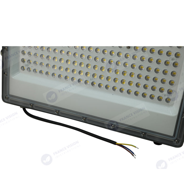 Projecteur LED filaire - Série PERLE V2 - 50 Watts - 6000 Lumens - 120 Lumens/Watt - Angle 90° - IP65 - 6000K - 228 x 180 x 25 mm