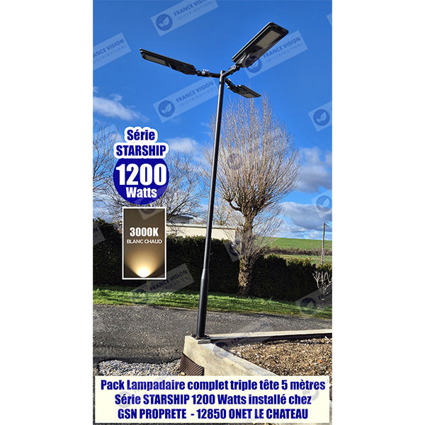 Lampe de rue solaire - Série STARSHIP - Rendu lumineux 1200 Watts - 3600 Lumens - Couleur 3000K - Angle 150x70° - IP65 - Dimensions 82 x 30 x 8 cm - Tube d'insertion 45mm - Avec détecteur de mouvement - Télécommande - 3 modes de fonctionnement