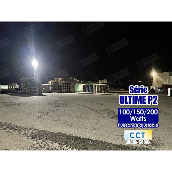 Lampe de rue filaire - Série ULTIME P2 - CCT - Puissance ajustable 100 / 150 / 200 Watts - 180 Lumens/Watt - 53 x 30 x 6,5 cm - IP66 - Angle 150 x 90° - Tube d'insertion 60mm - Couleur Bronze foncé - Dimmable – Angle rotatif - Garantie 5 ans