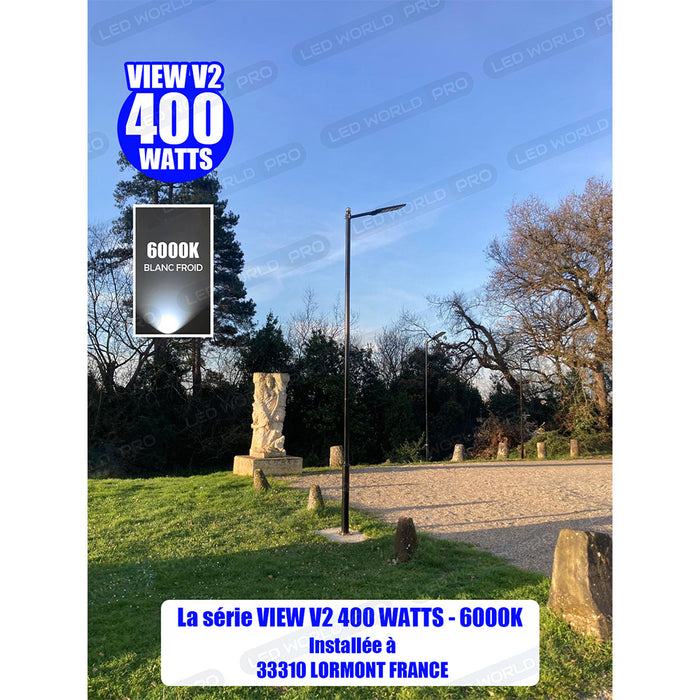 Solaire - Luminaire LED pour Candélabre / Lampe de rue et parking - Série VIEW V2 - 300 Watts - 2300 Lumens - Angle 140*70° - IP65 - Lampe 62 x 25 x 5 cm - Panneau MONOCRISTALLIN - 51 x 23 cm - Détecteur de mouvement - 3000k - Tube d'insertion 45mm
