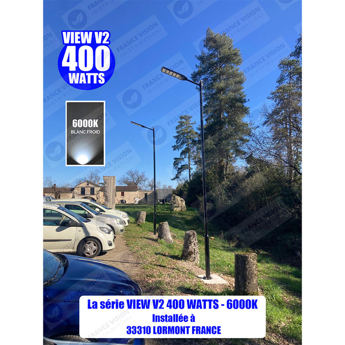 Solaire - Luminaire LED pour Candélabre / Lampe de rue et parking - Série VIEW V2 - 300 Watts - 2300 Lumens - Angle 140*70° - IP65 - Lampe 62 x 25 x 5 cm - Panneau MONOCRISTALLIN - 51 x 23 cm - Détecteur de mouvement - 3000k - Tube d'insertion 45mm