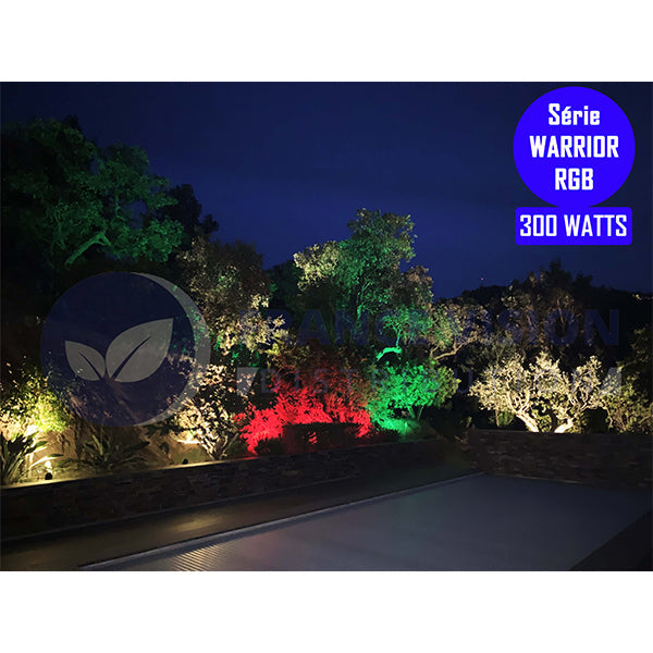 Carton / Lot de 7x Projecteurs LED solaires - Série WARRIOR RGBW (Multicolores + Blanc) - 60 Watts - Angle 120° - Lampe 21 x 17 x 6 cm - IP67 - Avec télécommande - Avec capteur crépusculaire - Bluetooth - Rythme musical