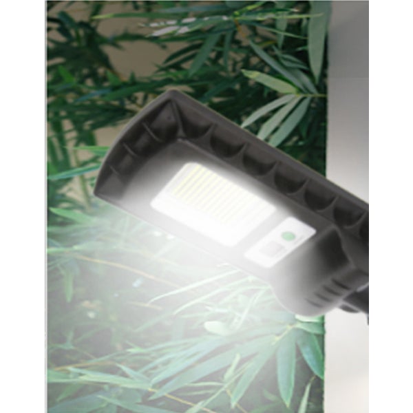 Carton / Lot de 30x Lampes de rue solaires - Série CYCLOPE - Rendu lumineux 80 Watts - Angle éclairage 180 ° - IP67 - 25 x 14 x 4 cm - Avec capteur crépusculaire – Support mural intégré – Couleur 6000K