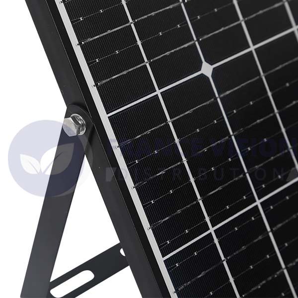 Projecteur LED solaire - Série SECURITY V1 - Rendu lumineux 150 Watts - 1500 lumens - Angle 120° x 60° - IP65 - 6000k - Lampe 14 x 15 x 3 cm - Panneau solaire monocristallin ajustable 22 x 18 x 2 cm - Détecteur Infrarouge - Télécommande