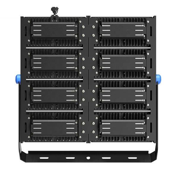 Lot de 4x Projecteurs haute puissance LED de stade - Série EXCEPTION - 1000 Watts - 150 000 Lumens - 150 Lumens/Watt - Angle 15°/30°/45°/60°/90°/120° au choix - 46 x 88 x 18 cm - IP66 - IK08 - Transformateur Meanwell- Garantie 5 ans